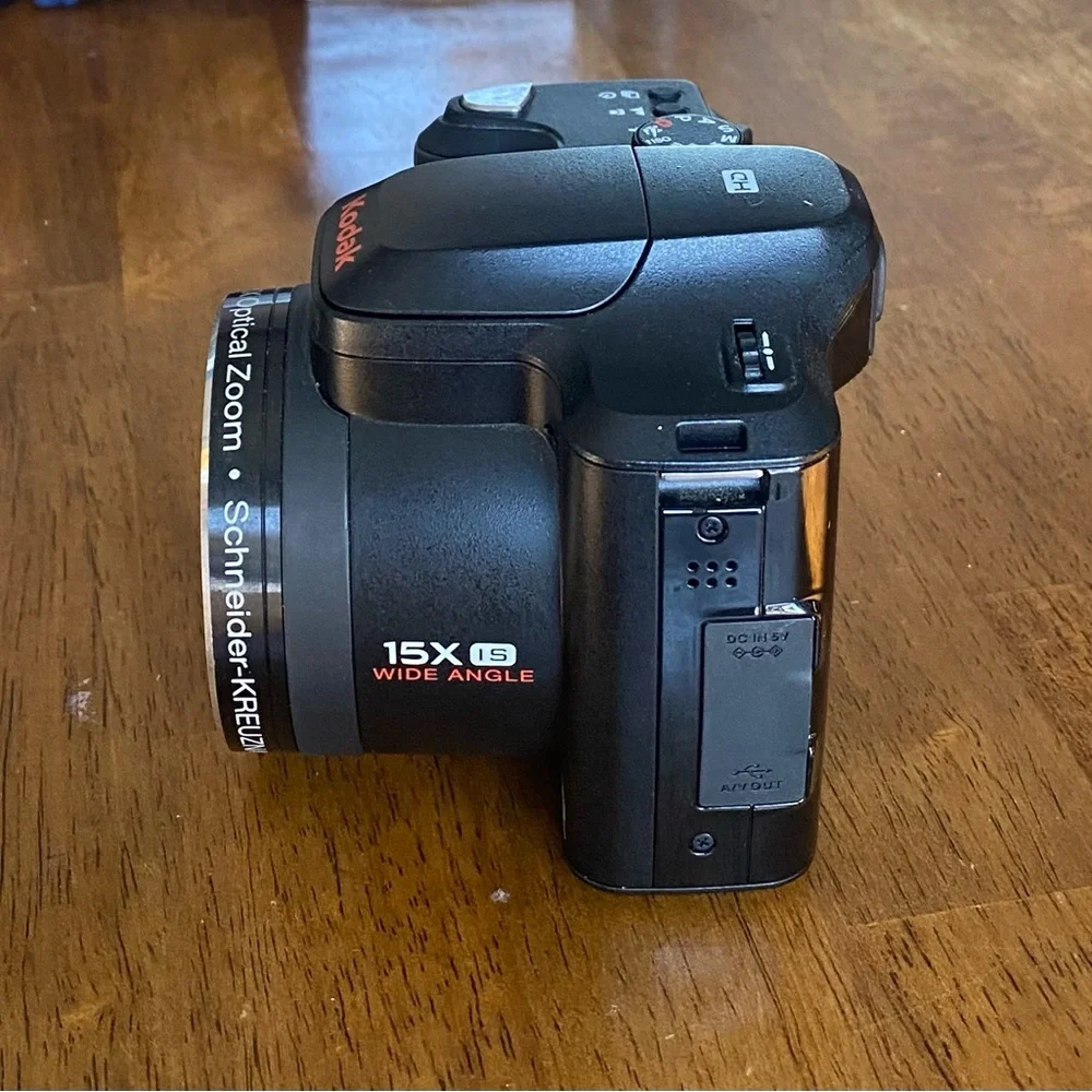 Kodak EasyShare Z1015 IS HD Digital Camera - Black